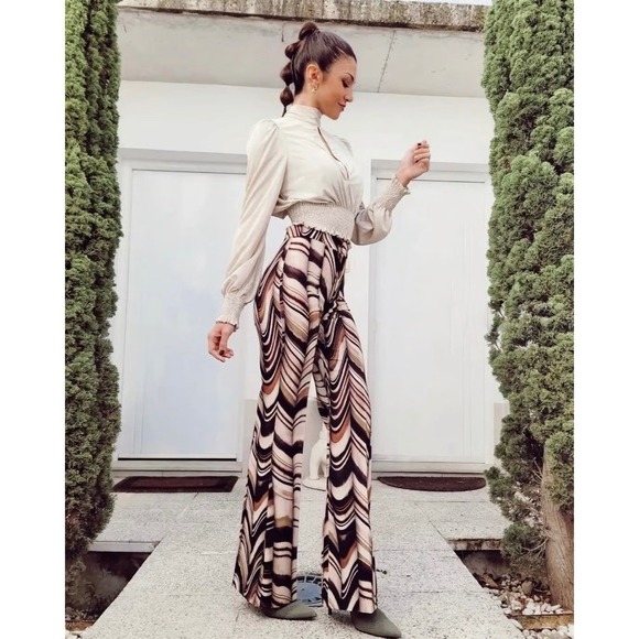 Zara Pants - ZARA Printed Flare Pants Brown Green Stripes Blogger Favorite Chic Party X-Small
